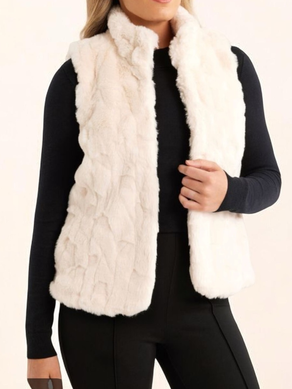 Cavalini Cream Faux Fur Vest she has interior flaws see photos. Dropped from $30